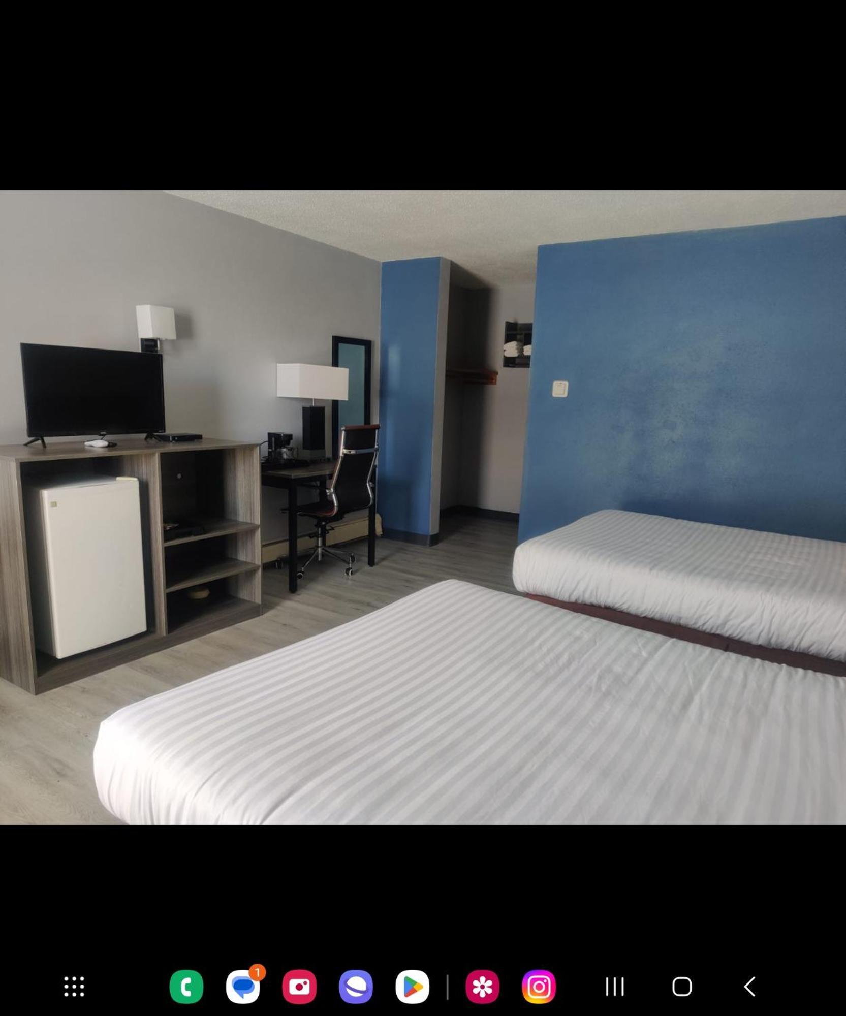 Super 8 By Wyndham Hayward Wi Motell Exteriör bild